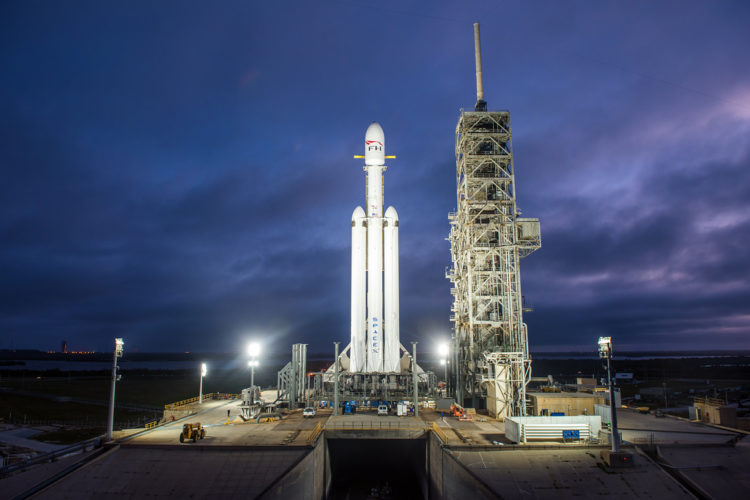 Watch: SpaceX Falcon Heavy Launch & Landings – Takes Tesla Car to Space (Spectacular!)