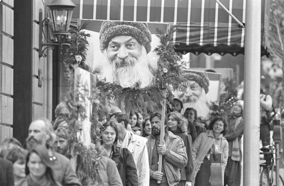 ‘Wild Wild Country’, the need to belong, and echo chambers