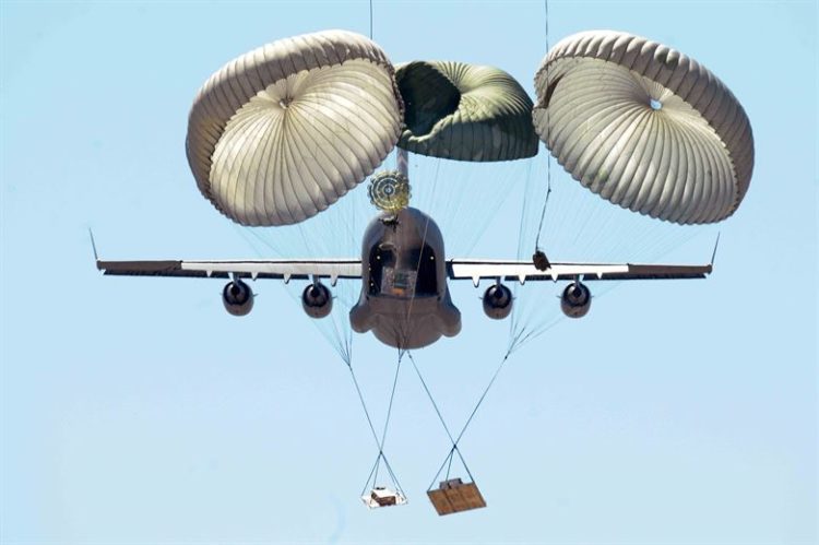 Picture of the Day: Airdrop Training from a C-17 Globemaster III