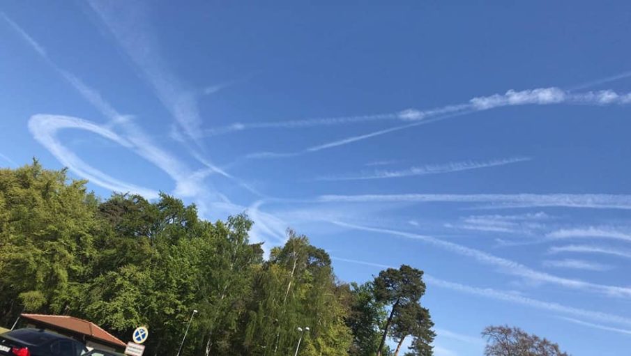 Measuring Contest: US Air Force pilots recreate Navy stunt by drawing penis in the skies above Germany
