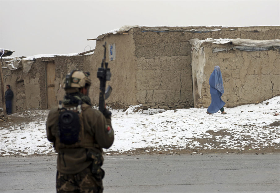 30 dead in Taliban offensive as ceasefire ends