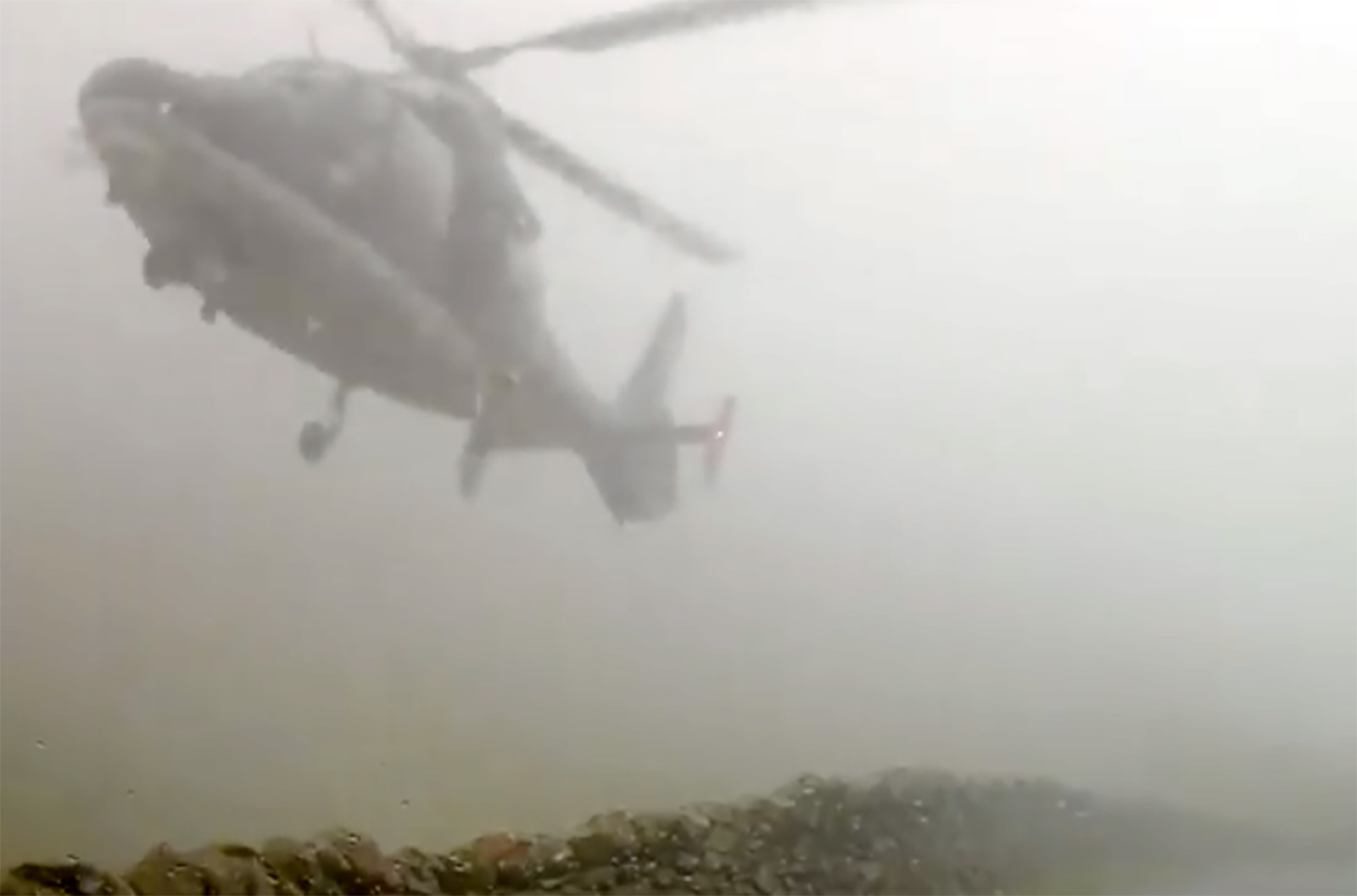 Captured on video: SAS chopper almost collides with family