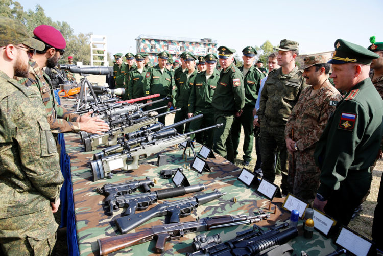 The Pic of the Day: Pakistani military exhibiting weapons for Russian officials