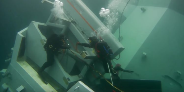 Watch: Norway releases footage of EOD divers pulling missiles from sunken frigate
