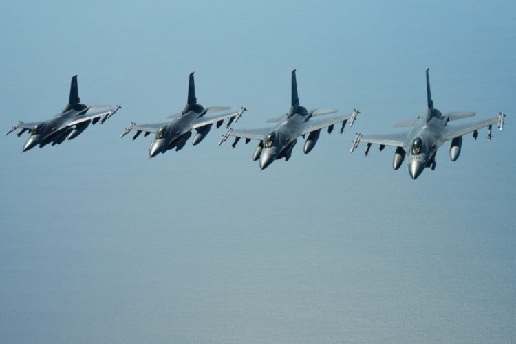 The Pic of the Day: F-16s in formation