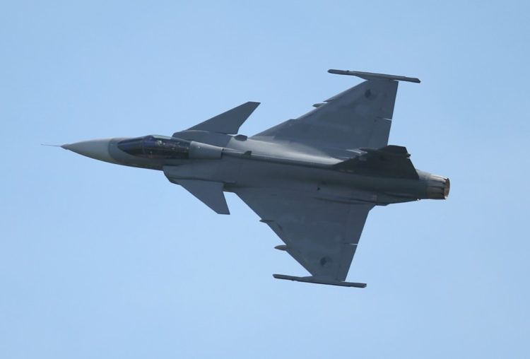 Switzerland to decide on new fighter aircraft, competition begins