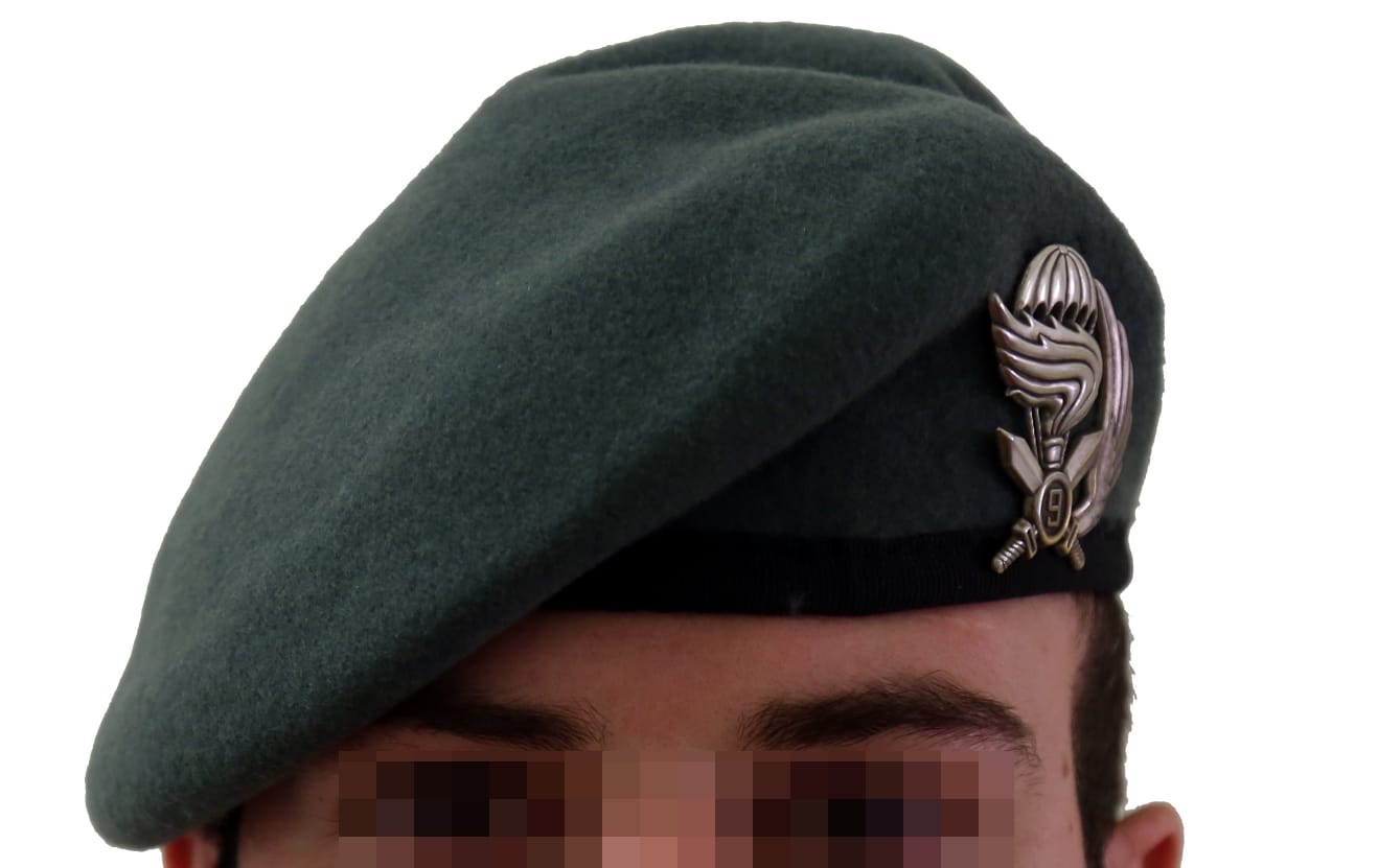 Italian Army Special Forces 9th Regiment change beret designs
