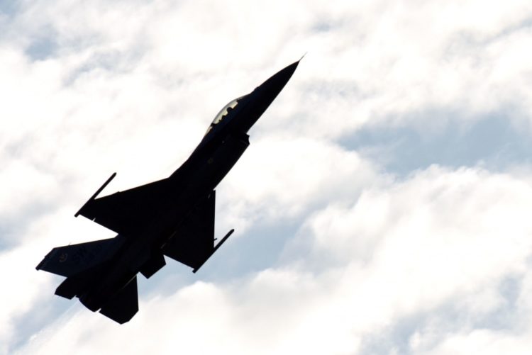 The Pic of the Day: US Air Force F-16s over Bahrain