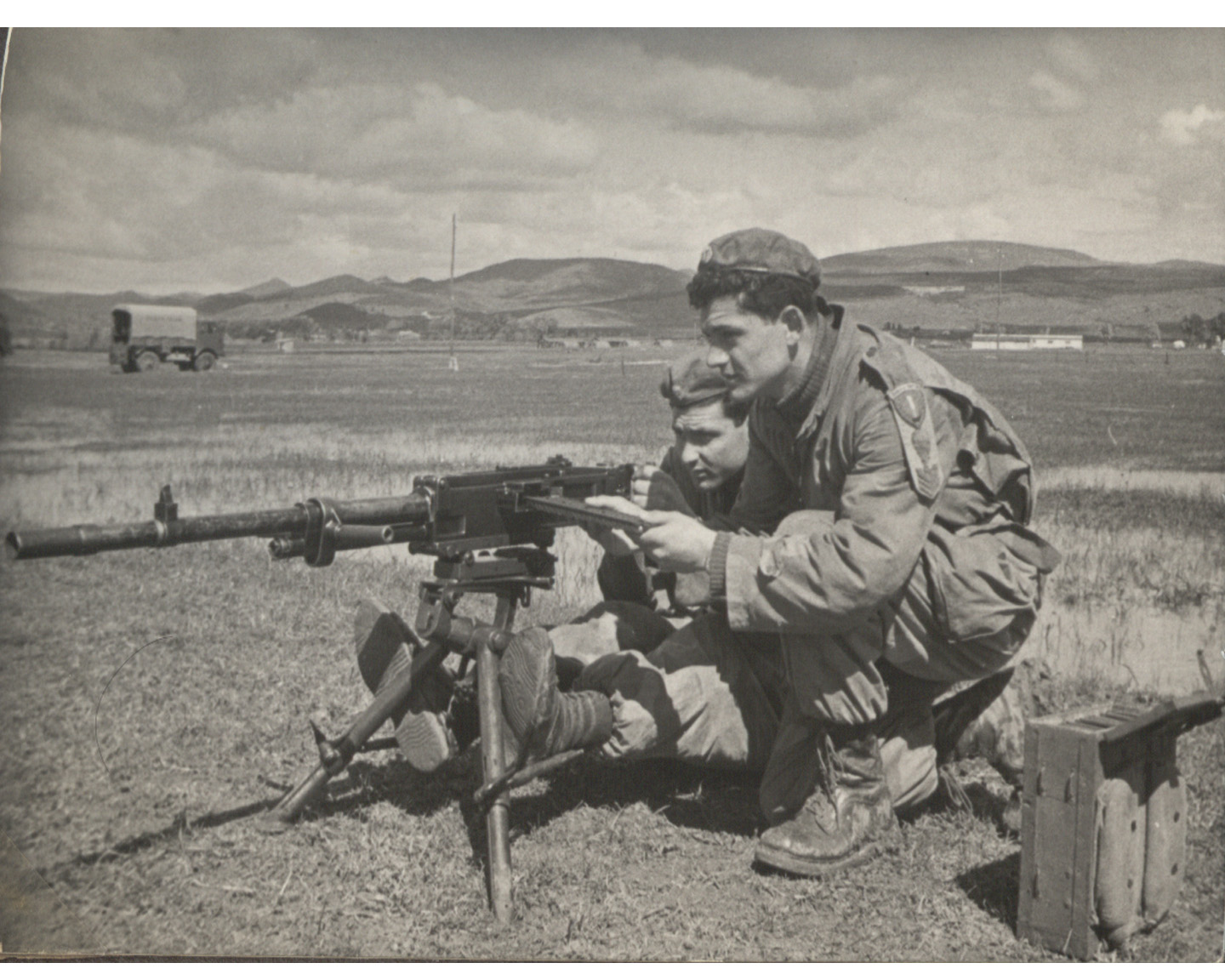 Italian Army Special Forces 9th Regiment change beret designs