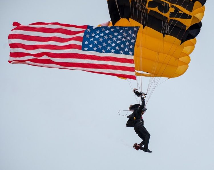 Three Members of the Army Parachute Team Seriously Injured in Florida