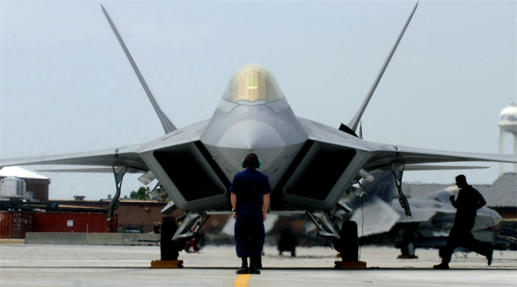 New GAO report says Air Force mismanagement is crippling its F-22s