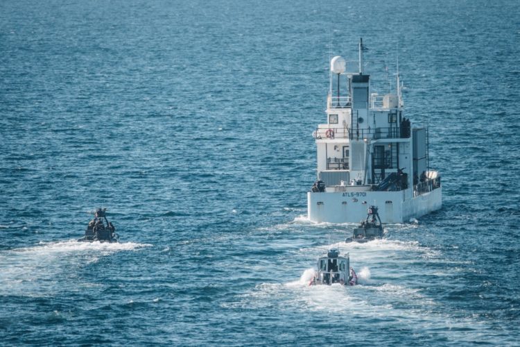 The Pic of the Day: Maritime Raid Force closes with ship in the Pacific