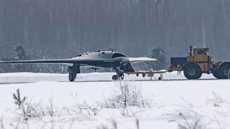 Russia’s 20-ton ‘Hunter’ is supposed to be their first stealth UCAV