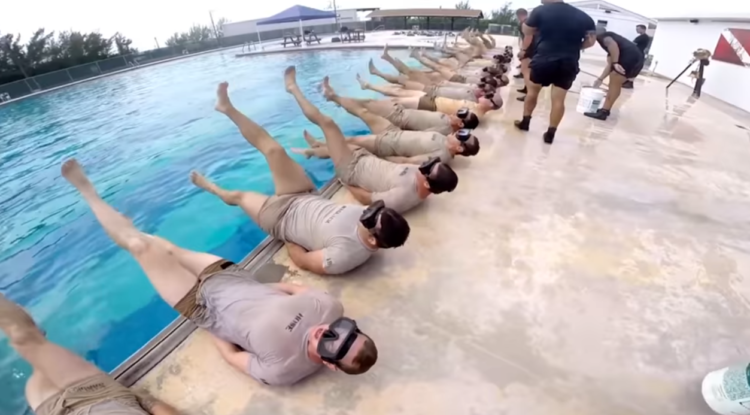 Watch: US Special Forces Underwater Operations School