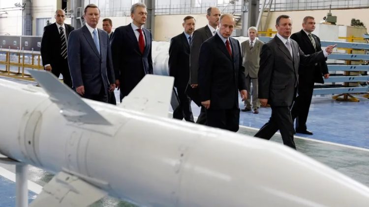 Russia’s hypersonic nuclear missile just entered into service