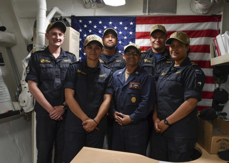 The Pic of the Day: American and New Zealand sailors train together