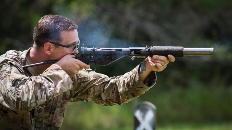 The Pic of the Day: Commandos rocking the Sten
