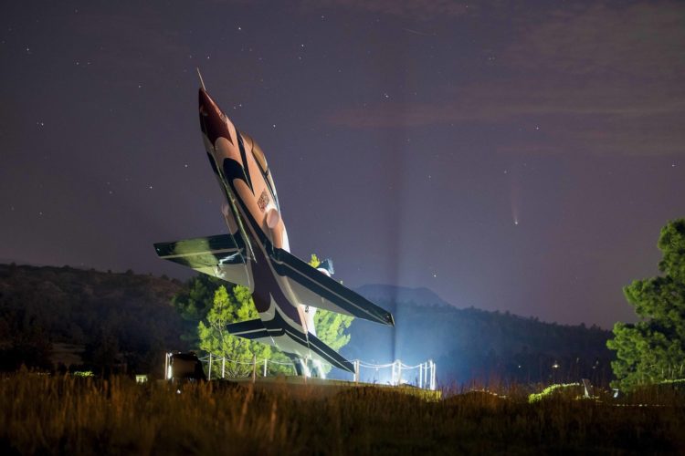 The Pic of the Day: Of comets and aircraft
