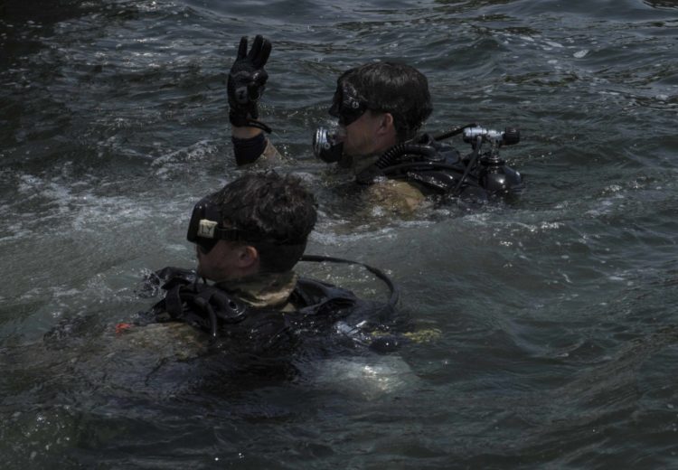 Special Tactics Airmen refine their diving capabilities