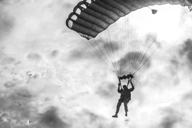 The Pic of the Day: Marine Recon is Airborne