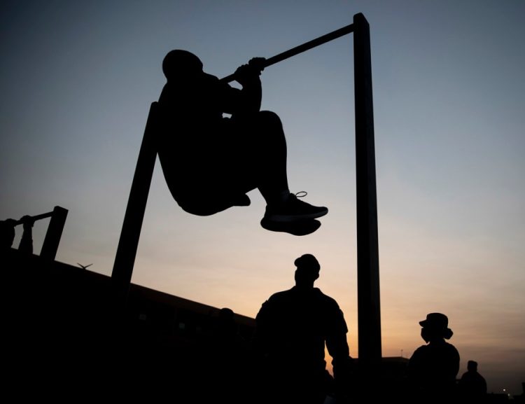 Female Soldiers Are Failing at Alarming Rates