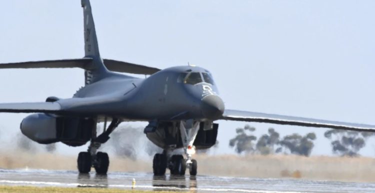 Air Force to Keep B-1 Bombers Until More B-21 Raiders Are Available