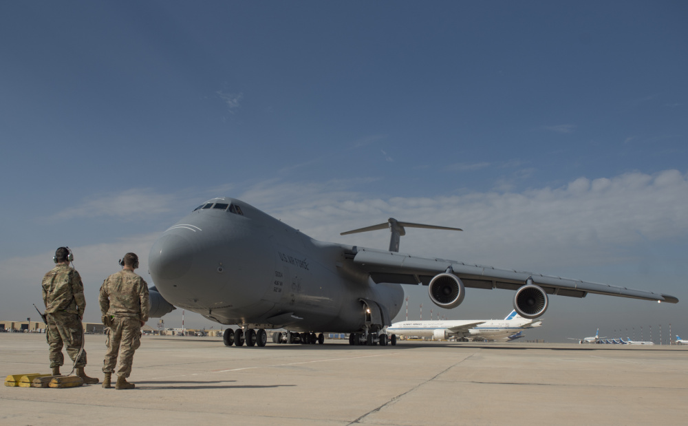 C-5M Super Galaxy landing