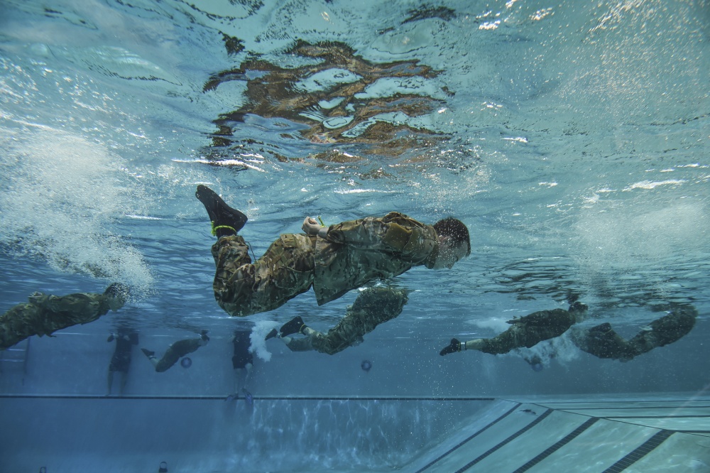 Special Tactics Training Squadron students swim