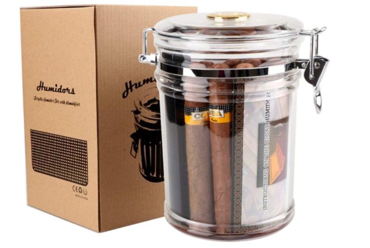 A Cigar Humidor – The Perfect Gift for the Traveling Cigar Smoker?