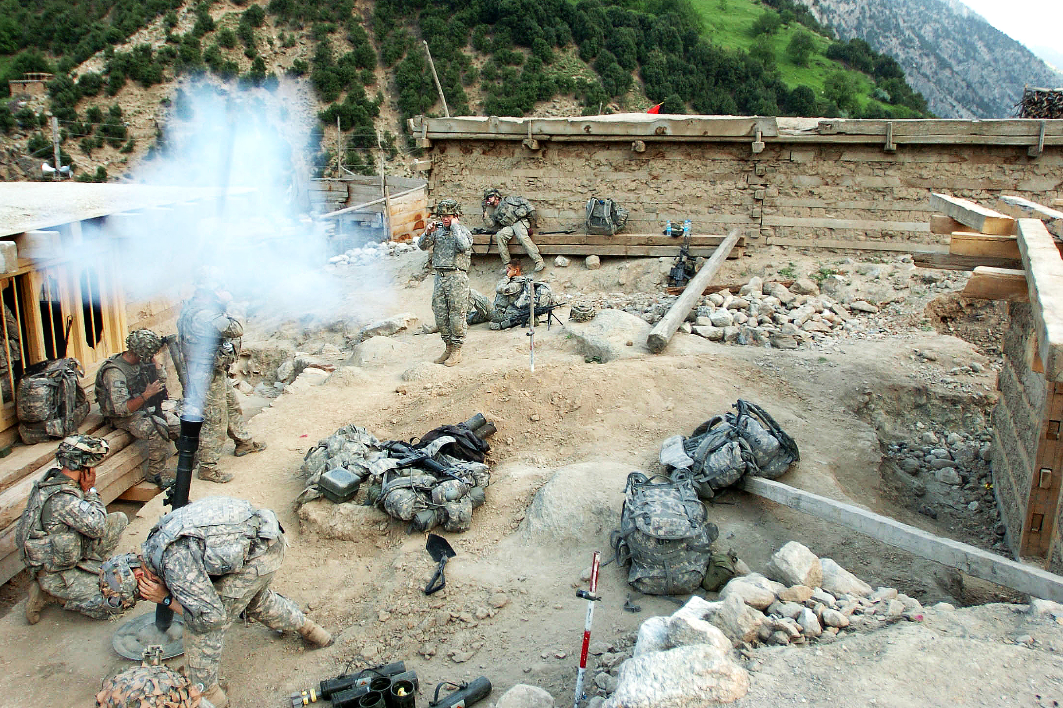 American soldiers mortar Taliban