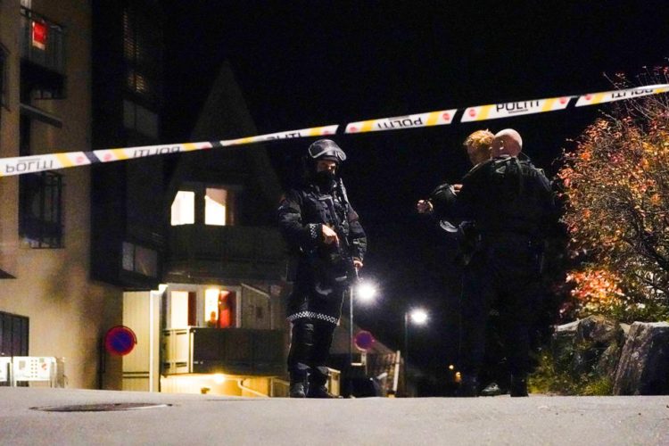 A Bow and Arrow Attack Leaves 5 Dead and 2 Wounded in Norway