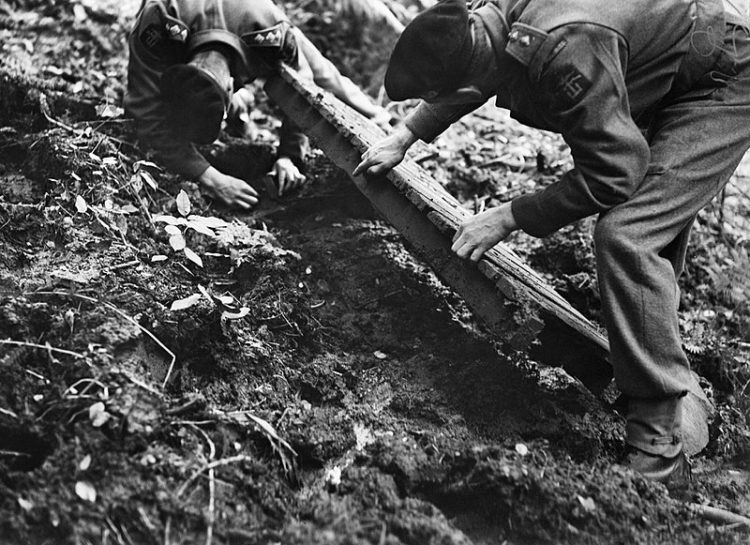 Watch Out For These 5 Booby Traps in the Vietnam War