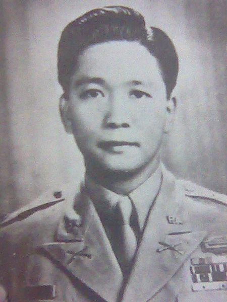 Ferdinand Marcos in his military uniform in the late 1930's (Wikimedia Commons). Source: https://commons.wikimedia.org/wiki/File:Lieutenant_Ferdinand_E._Marcos.jpg