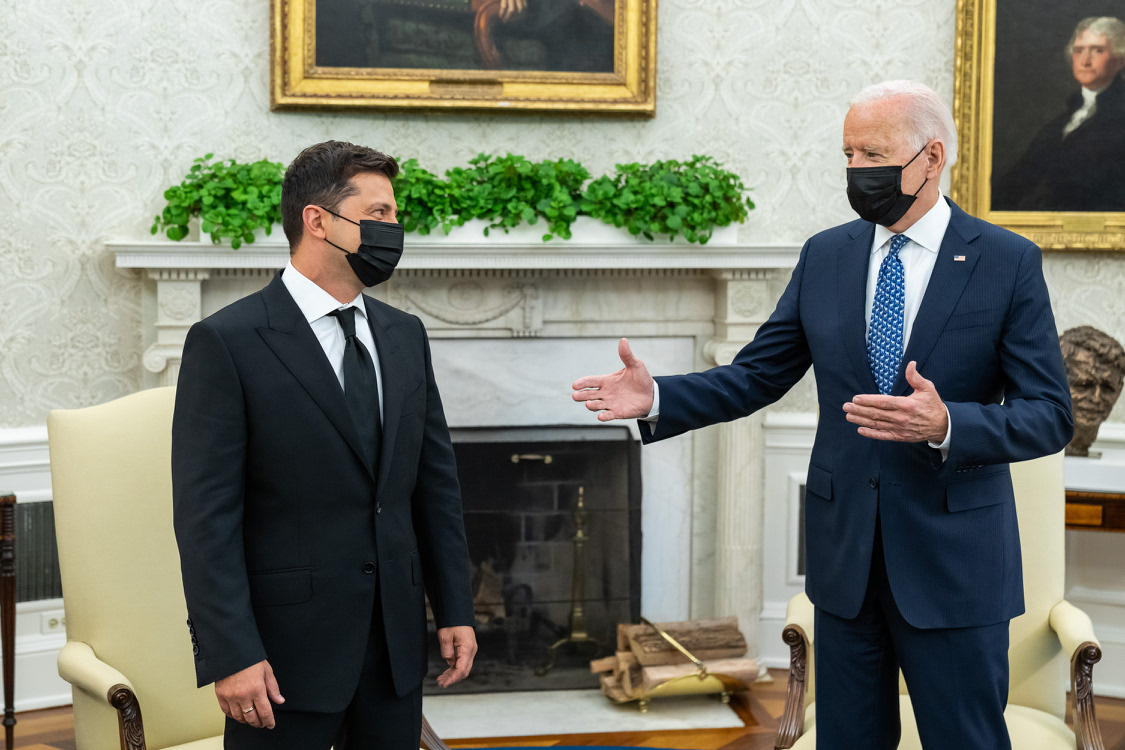 President Joe Biden and President Volodymyr Zelensky in the White House, 2021 (Wikimedia Commons). Source: https://commons.wikimedia.org/wiki/File:President_Joe_Biden_and_President_Volodymyr_Zelensky.jpg