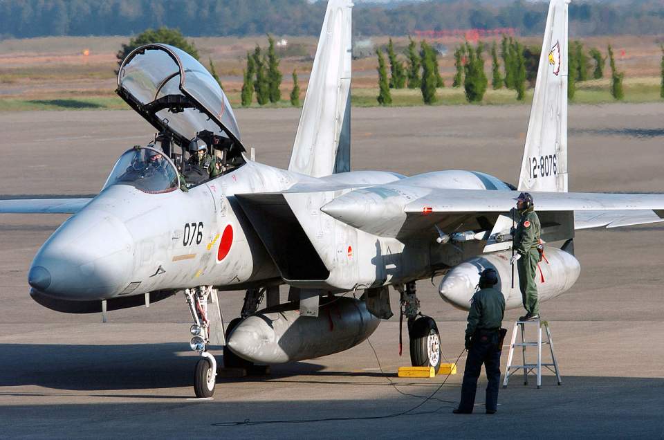 A Japanese F-15 at Hyakuri Air Base, 2004 (nationalinterest.org). Source: https://nationalinterest.org/blog/buzz/japan-plans-sell-100-its-homebrew-f-15j-eagles-pay-more-stealth-jets-52167