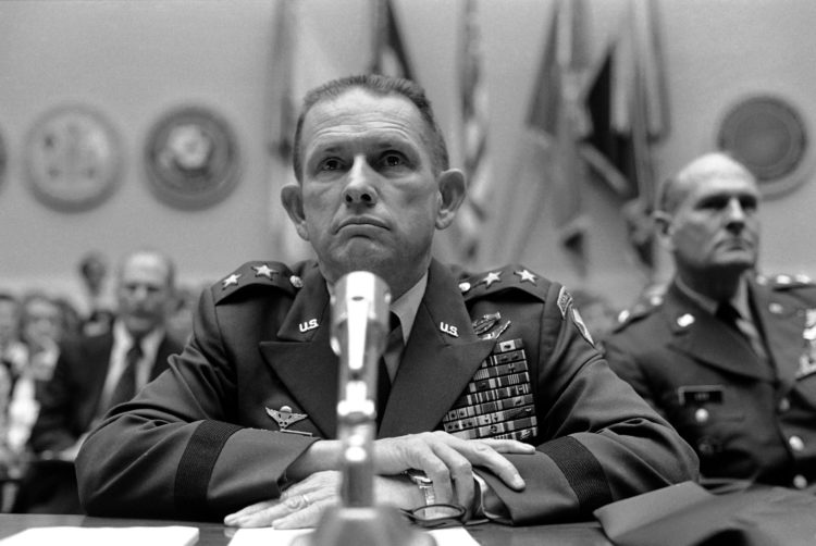 Legendary Cold Warrior And Green Beret John Singlaub passes away at 100