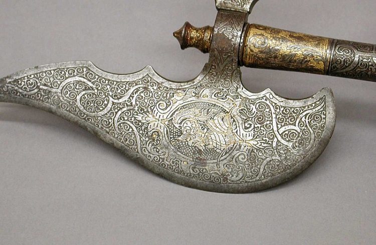 Hybrid Weapons Of History That Didn’t Work So Well