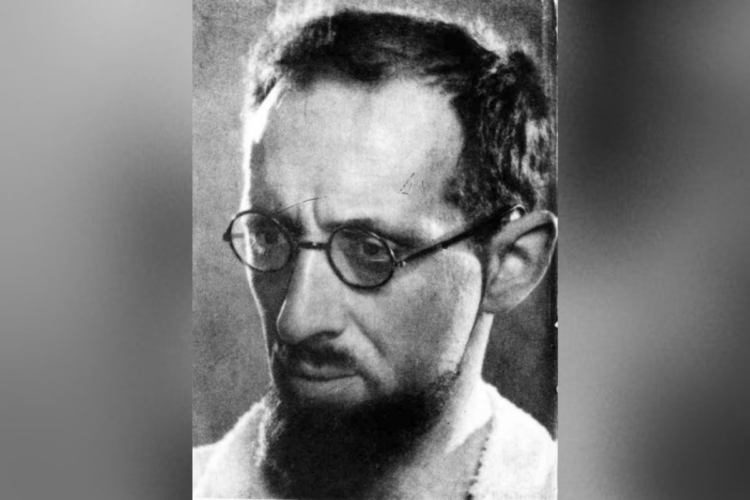 Project Habakkuk: The Eco Friendly, Renewable Aircraft Carrier Made Of Ice And Sawdust