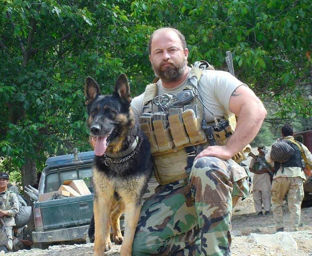 Green Beret Veteran Rick Anthony Rodriguez in Uniform (Anchorage Daily News). Source: https://www.adn.com/nation-world/2020/08/03/a-defense-contractor-died-after-a-bar-fight-with-marines-and-some-see-a-crime-others-see-an-accident-and-overzealous-prosecution/