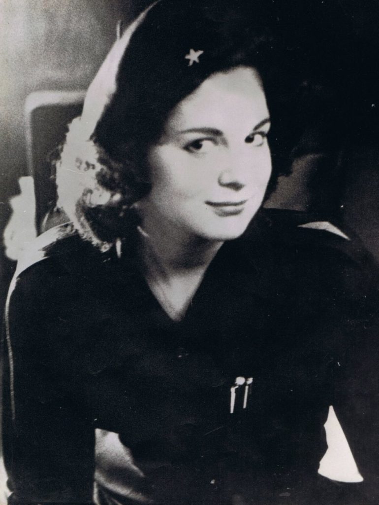 Ilona Marita Lorenz, Fidel Castro's lover in 1959 pictured in her uniform (Wikipedia). Source: https://en.wikipedia.org/wiki/Marita_Lorenz