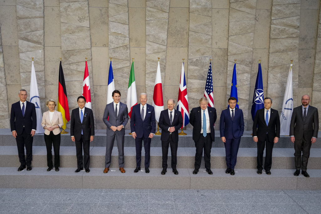 G7 leaders taking a photograph in Brussels (President Biden Twitter Account). Source: https://twitter.com/POTUS/status/1507027035864059908https://twitter.com/POTUS/status/1507027035864059908
