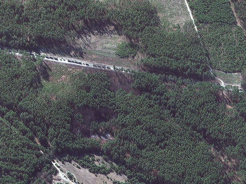 A satellite image of the 40-mile-convoy southeast of Ivankiv, Ukraine (Maxar Technologies via NPR). Source: https://www.npr.org/2022/03/01/1083733700/russias-40-mile-convoy-has-stalled-on-its-way-to-kyiv-a-u-s-official-says