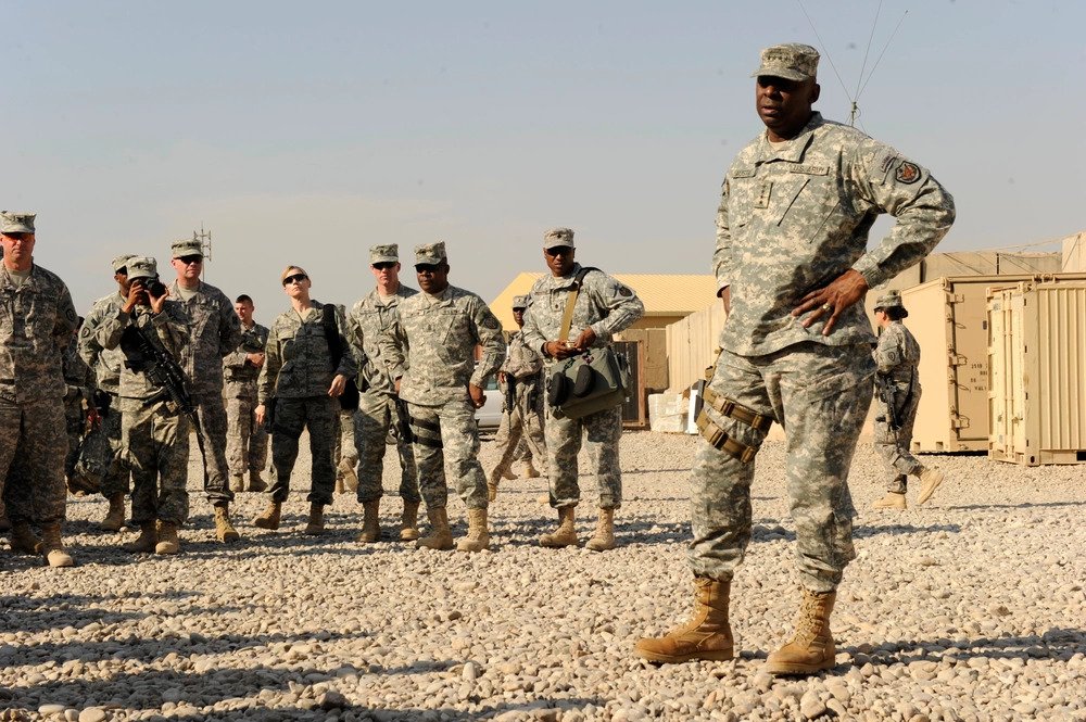 Then US Army General and now Defense Secretary Lloyd Austin in Iraq (DVIDS). Source: https://www.dvidshub.net/image/347382/gen-austin-fob-warhorse