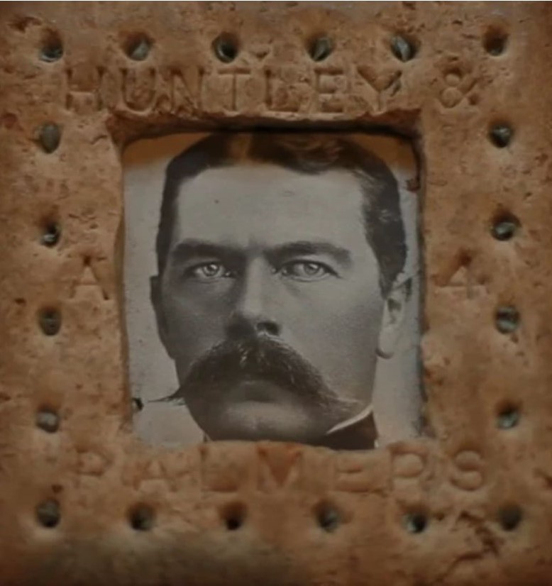 A common use for the biscuit (instead of eating it) was to turn it into a picture frame. Image Credit: new.qq.com