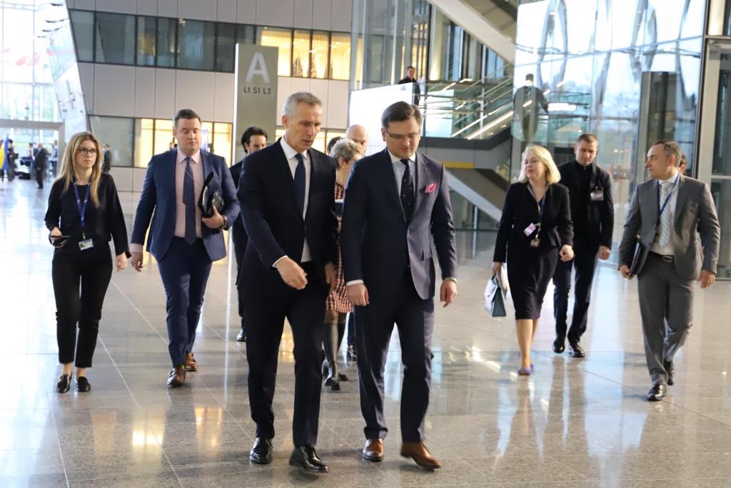 NATO Secretary General Jens Stoltenberg with Ukrainian Foreign Minister Dmytro Kuleba in Brussels (Dmytro Kuleba). Source: https://twitter.com/DmytroKuleba/status/1511951978171179014
