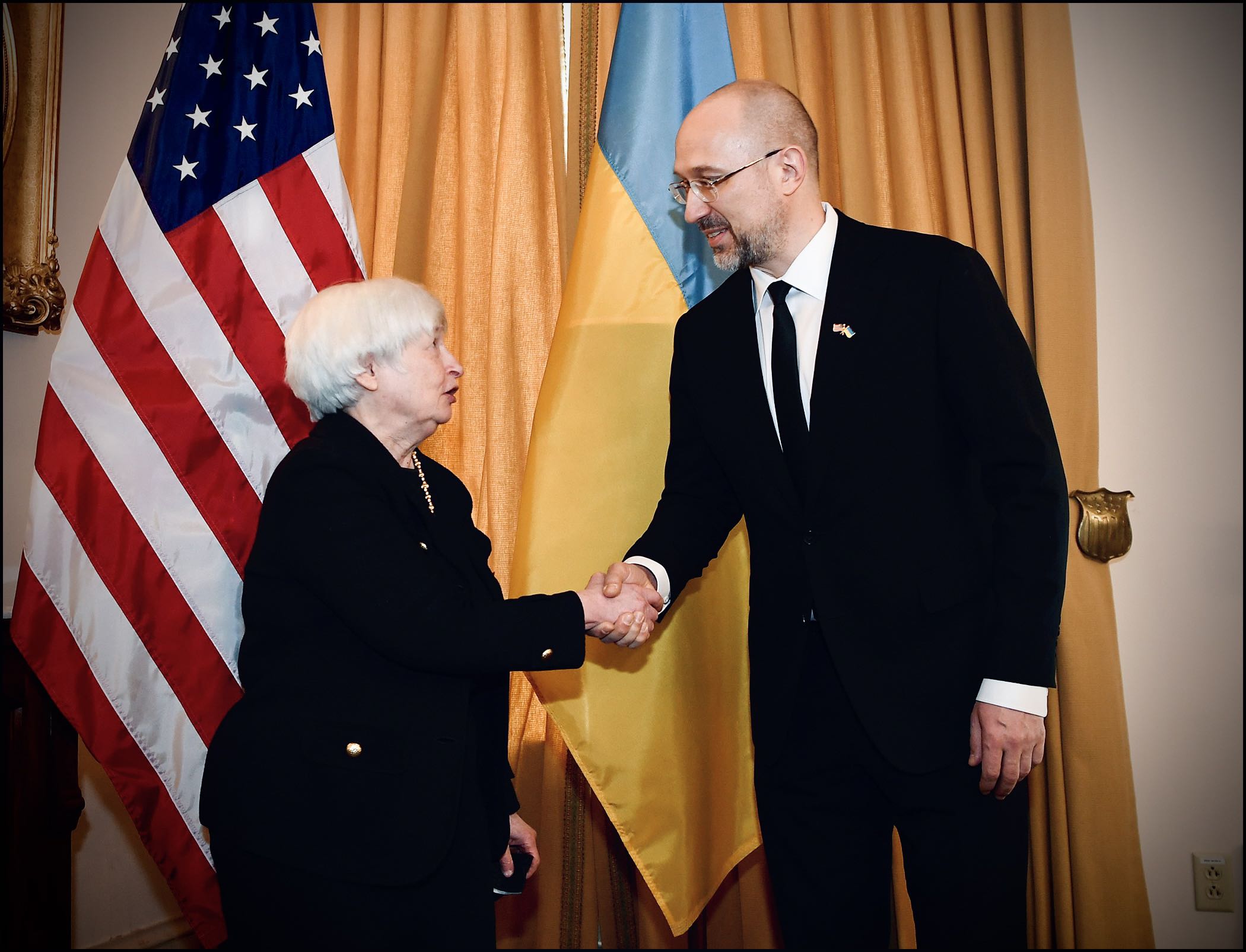 Secretary Janet Yellen with Ukrainian Prime Minister Denys Shmyhal (Secretary Janet Yellen Twitter). Source: https://twitter.com/SecYellen/status/1517194547616522247