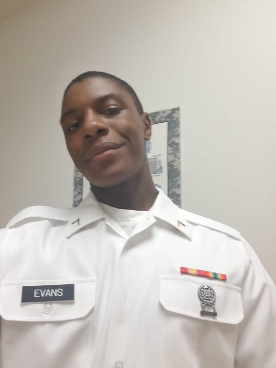 Spc. Bishop Evans in uniform (Bill Melugin). Source: https://twitter.com/BillFOXLA/status/1518295168855818240