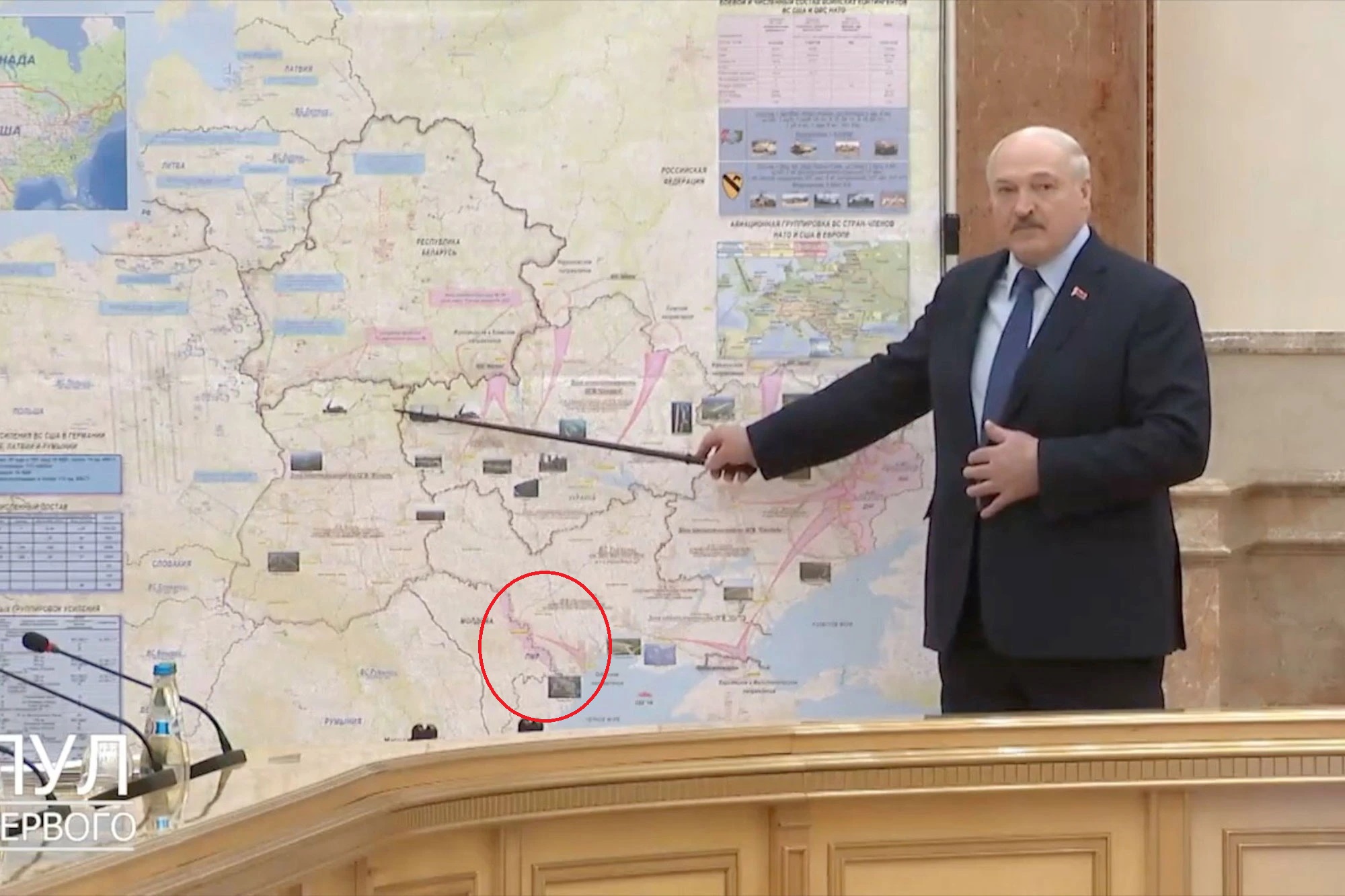 Belarusian President Alexander Lukashenko showing a battle map where Transnistria is included (marqs Twitter Account). Source: https://twitter.com/MarQs__/status/1518942106278113281