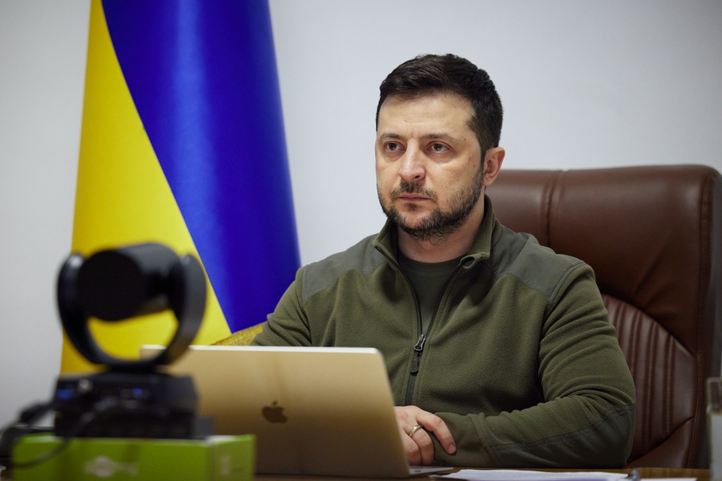President of Ukraine Volodymyr Zelenskyy addresses the Canadian Parliament during the Russo-Ukrainian War (The Presidential Office of Ukraine, CC BY-SA 4.0 , via Wikimedia Commons). Source: https://commons.wikimedia.org/wiki/File:Speech_by_President_of_Ukraine_Volodymyr_Zelenskyy_in_the_Parliament_of_Canada.jpg