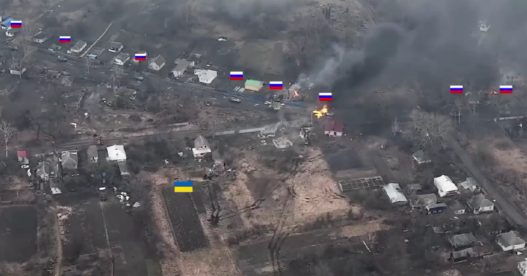 Lone Ukrainian T-64BV Tank Destroys Russian Armored Convoy Near Kyiv